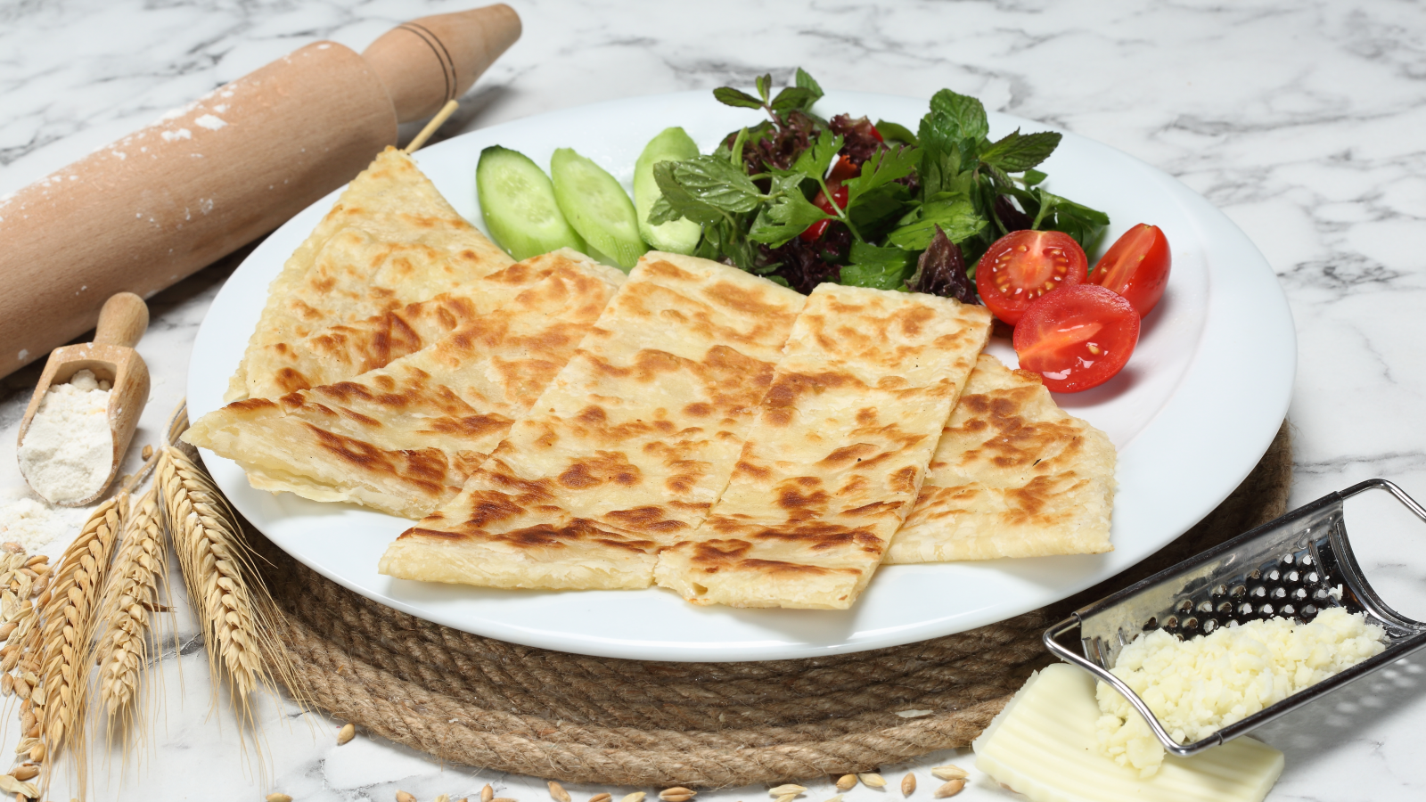 Gießen'de bir çeşit “Akıda yemek”* uygulaması başlatıldı. Şehirde "Ich zahl' für 2 – lay away" projesi büyük ilgi gördü. , © shutterstock