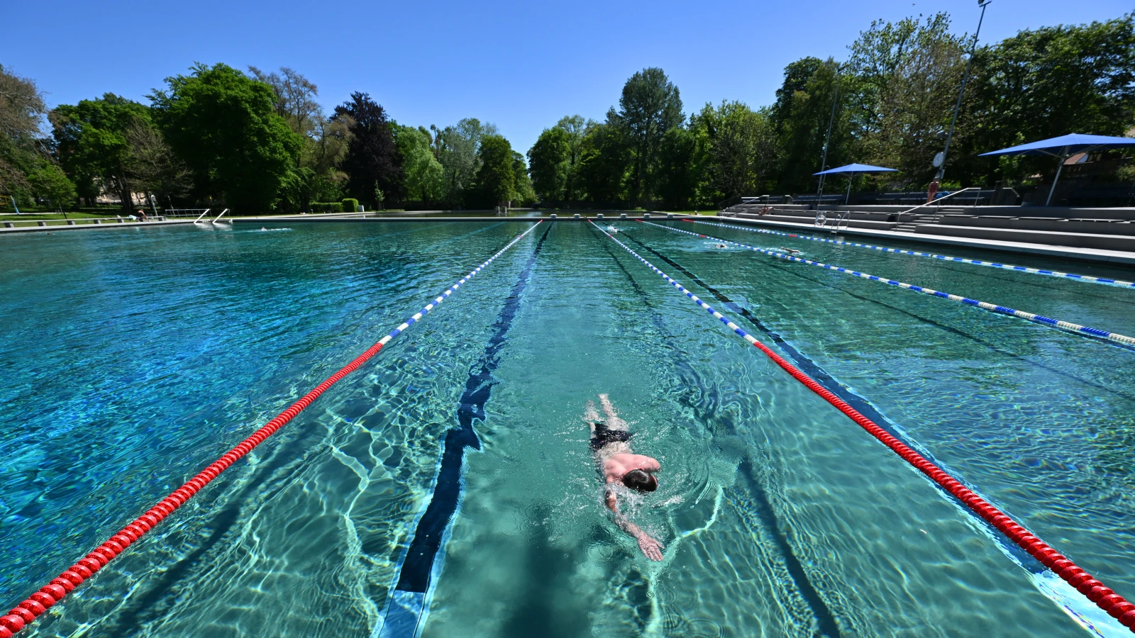 Havuzların Güvenliği İçin Öneriler Geliyor!, © dpa Havuzların Güvenliği İçin Öneriler Geliyor!, © dpa