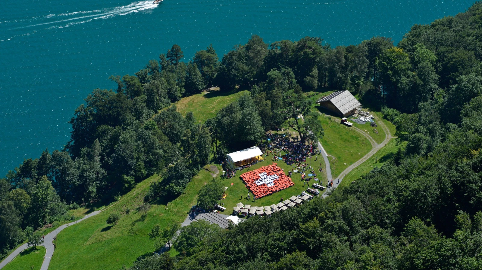 Die Eidgenossenschaft soll die Rütliwiese verwalten, © Kestone/SDA Die Eidgenossenschaft soll die Rütliwiese verwalten, © Kestone/SDA