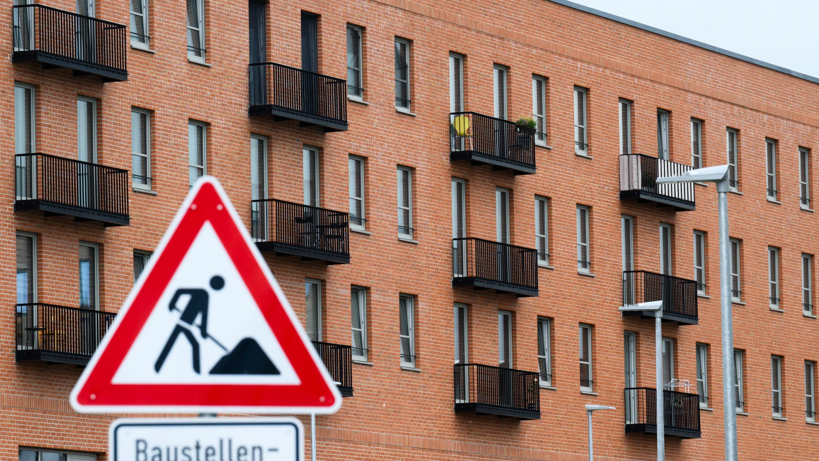 Rheinland-Pfalz 2025: Almanya’nın Emlak Piyasasında Dinginlik ve Kira Artışı, © dpa Rheinland-Pfalz 2025: Almanya’nın Emlak Piyasasında Dinginlik ve Kira Artışı, © dpa