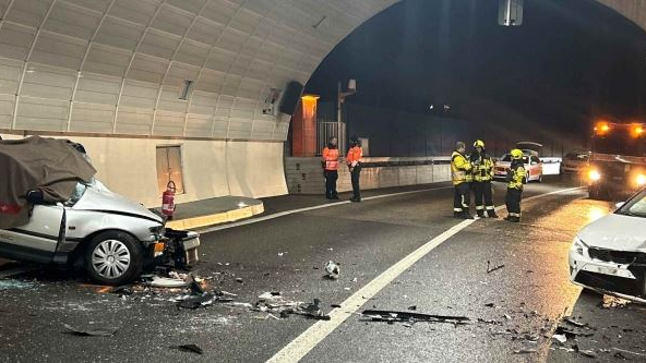 Tödlicher Autounfall in Tunnel, © ZVG/ Kantonspolizei St. Gallen 