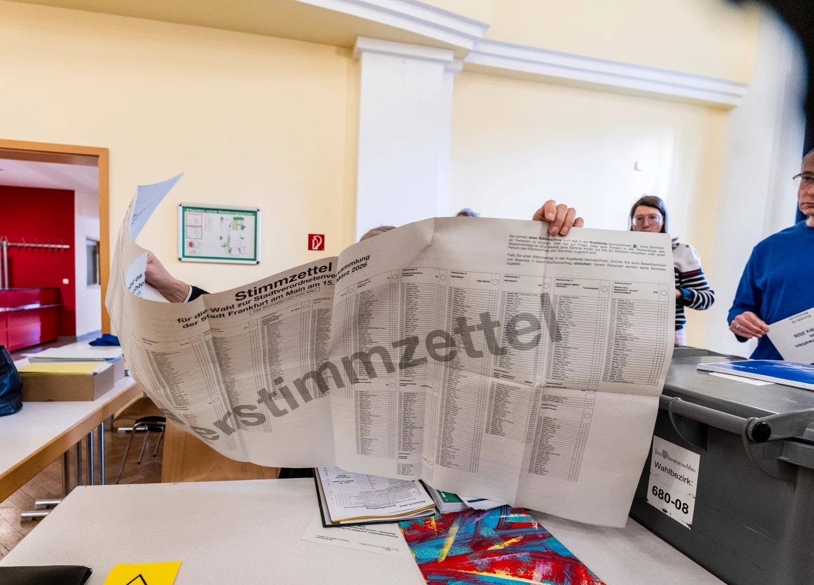 Hessen’de yerel seçimler: Türk kökenli adaylar birçok kentte meclise girdi, © Andreas Arnold/dpa Hessen’de yerel seçimler: Türk kökenli adaylar birçok kentte meclise girdi, © Andreas Arnold/dpa