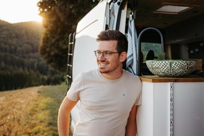 Mit dem Campervan Europa entdecken – und das ganz alleine, © 4raeder.kueche.bett