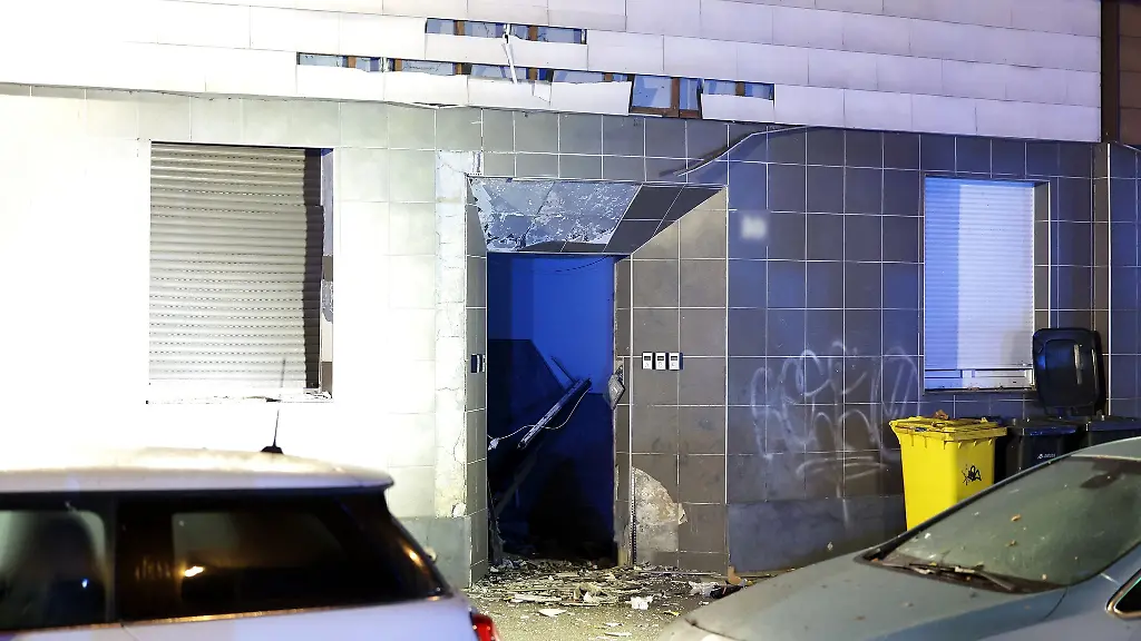 Düsseldorf'ta Patlamada Ünlü Rapçi'nin Evi Hedef Alınmış Olabilir!, © dpa
