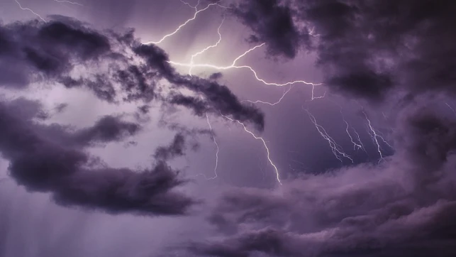 Heftiges Gewitter verwüstet Campingplatz, © Pixabay Heftiges Gewitter verwüstet Campingplatz, © Pixabay