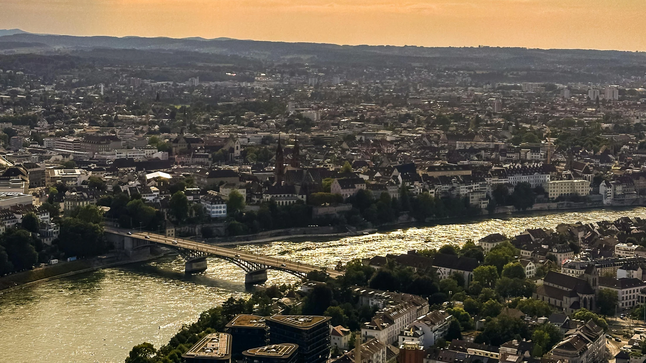 © Ava Neva © Ava Neva