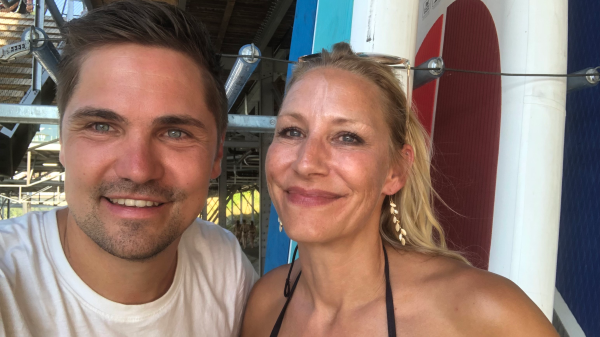 Anna geniesst den schönsten Ort am Rhein