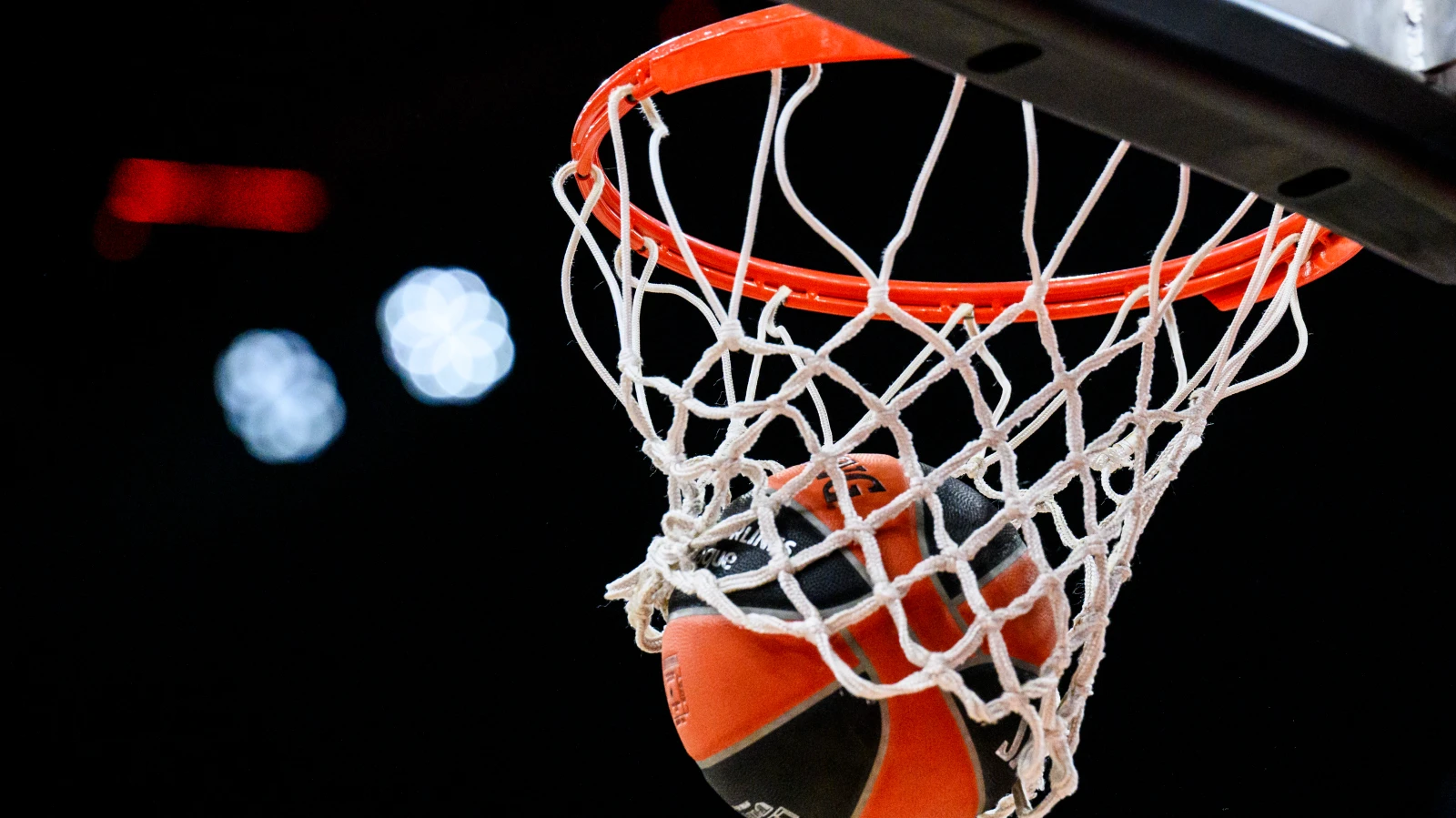 EuroLeague’de Final Four heyecanı! Fenerbahçe Beko finale göz dikti!, © Tom Weller/dpa EuroLeague’de Final Four heyecanı! Fenerbahçe Beko finale göz dikti!, © Tom Weller/dpa