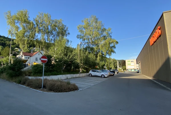 © Parzelle 1848 bei der Migros in Beringen. Bild: Radio Munot © Parzelle 1848 bei der Migros in Beringen. Bild: Radio Munot
