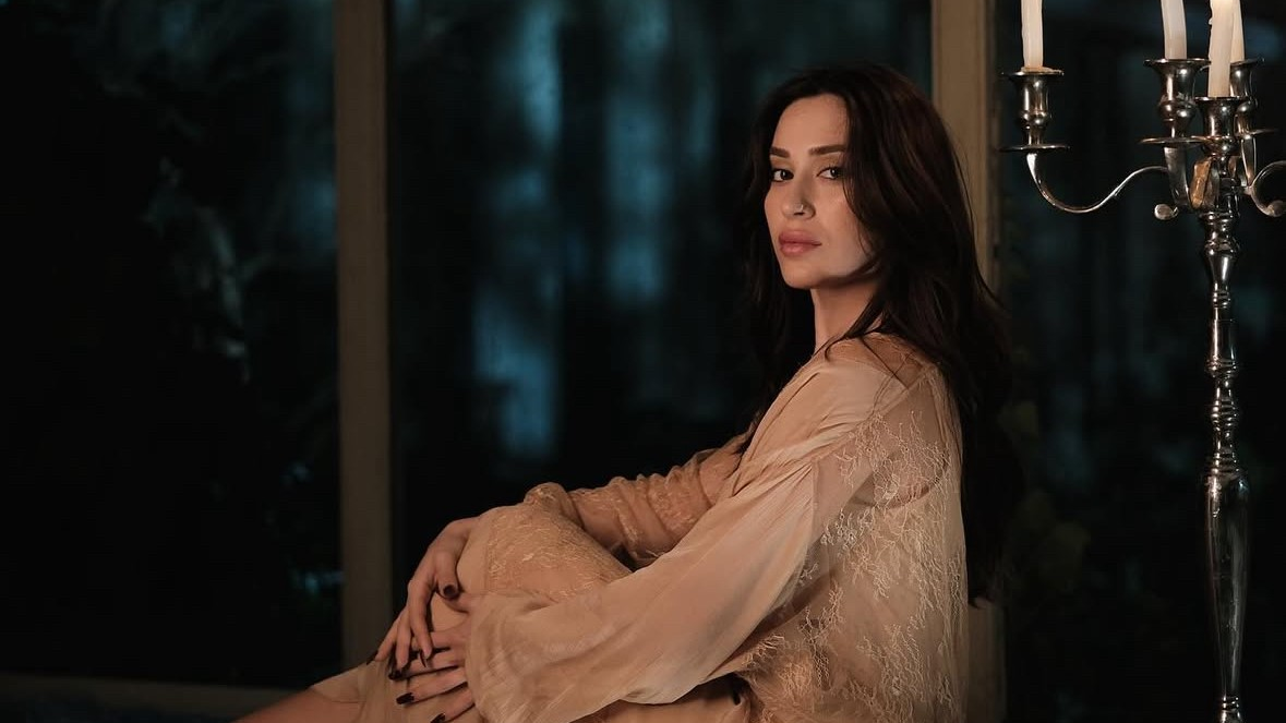 Afra’dan Mitolojik Bir Aşk Hikayesi: Yasemen, © elifafrakilic / instagram