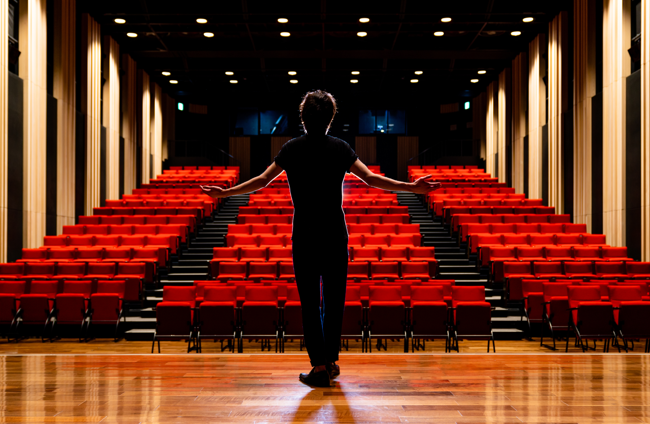 Schauspieler auf der Bühne im Theater, © Shutterstock