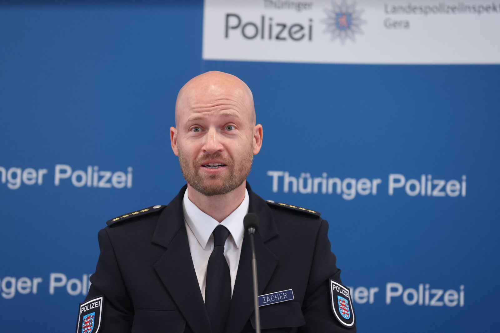 Polizeidirektor Matthias Zacher spricht bei seiner Einführung in das Amt des Leiters der Landespolizeiinspektion Gera.