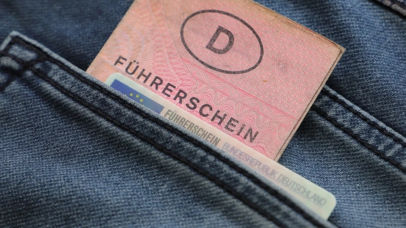 Ehliyet Sınavında Değişiklik: Ekim Ayında Neler Geliyor?, © shutterstock Ehliyet Sınavında Değişiklik: Ekim Ayında Neler Geliyor?, © shutterstock