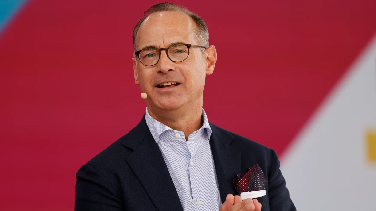 Allianz CEO’sunun Maaş Önerisine Tepki: Sendikalardan Sert Eleştiri, © dpa Allianz CEO’sunun Maaş Önerisine Tepki: Sendikalardan Sert Eleştiri, © dpa