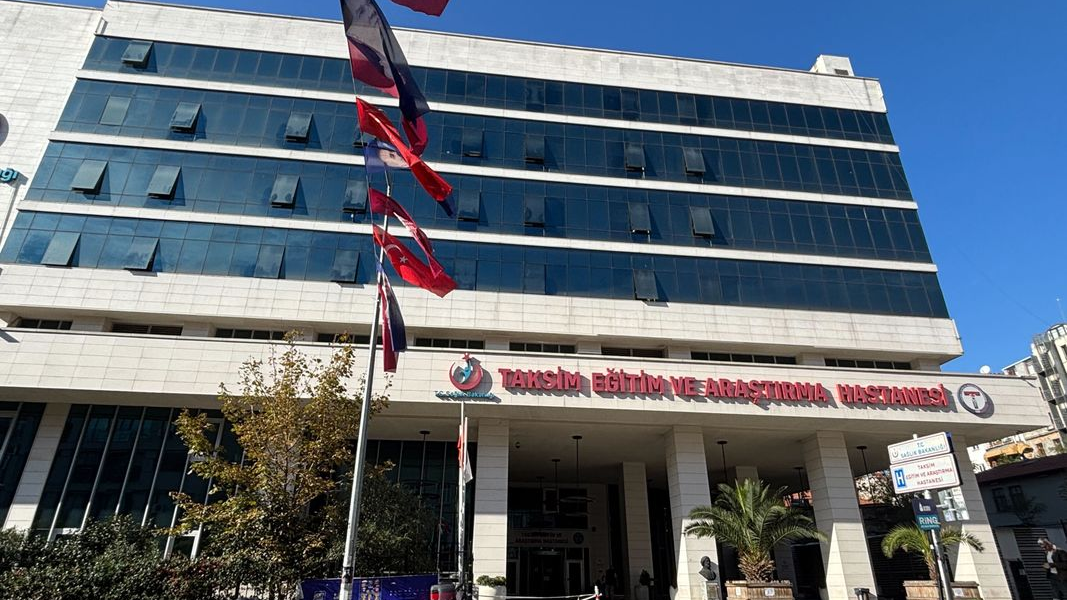 Hamburglu Aileden Baba Servet Böcek de Hayatını Kaybetti!, © Mirjam Schmitt/dpa