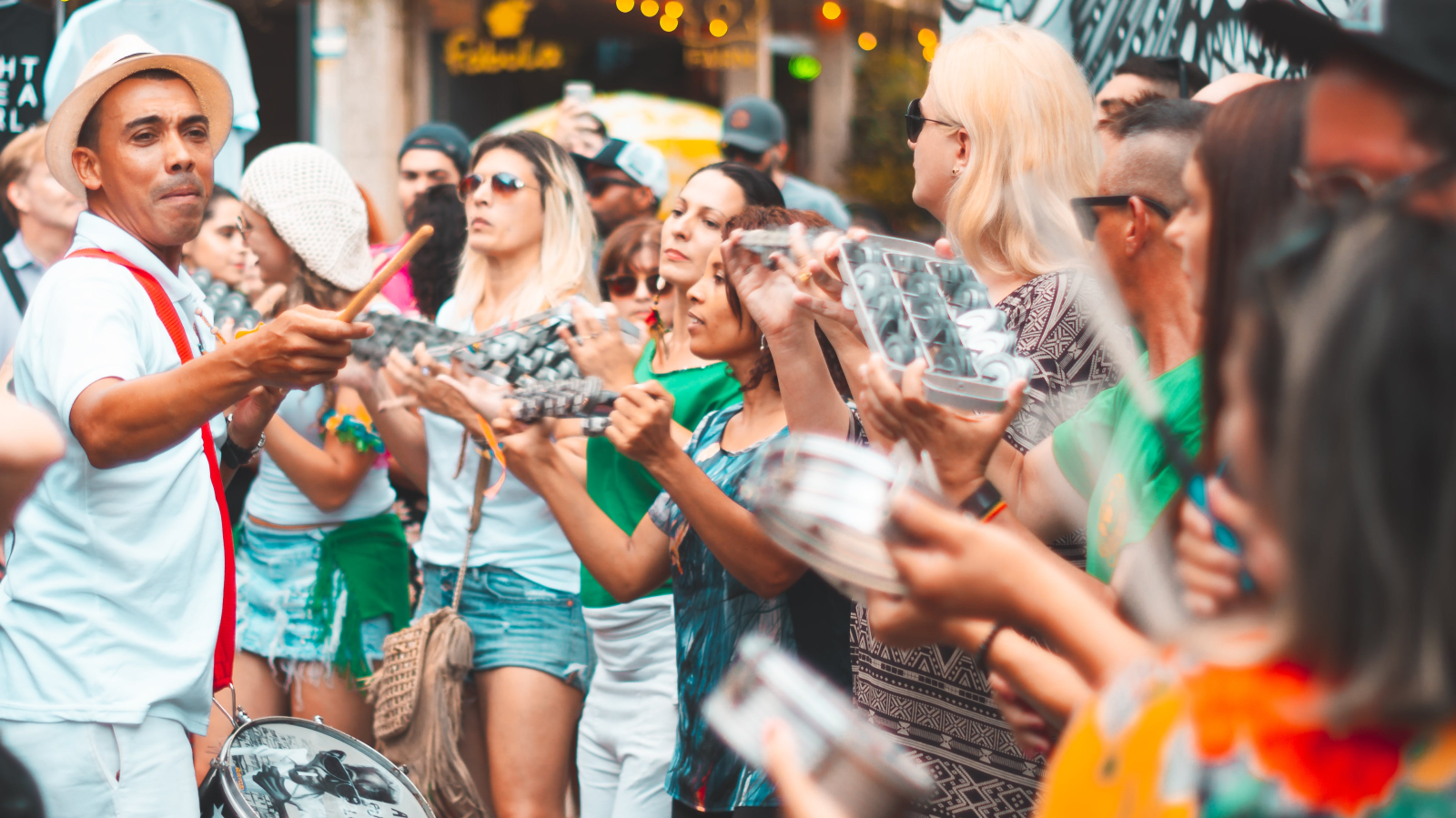 Almanya'da, karnaval coşkuyla kutlandı, ancak ırkçı söylemler karnaval kutlamalarına damga vurdu, © Luis Fernandes