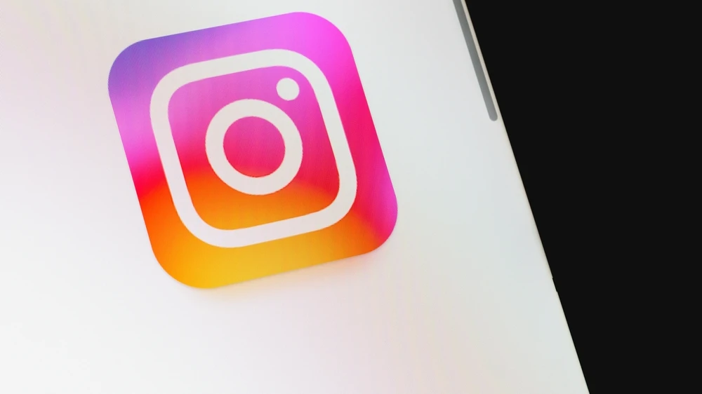 Instagram'a DM Kutusu Çorap Çekmecesine Dönenlerin Hayatını Kurtaracak Bir Özellik Geliyor, © shutterstock Instagram'a DM Kutusu Çorap Çekmecesine Dönenlerin Hayatını Kurtaracak Bir Özellik Geliyor, © shutterstock
