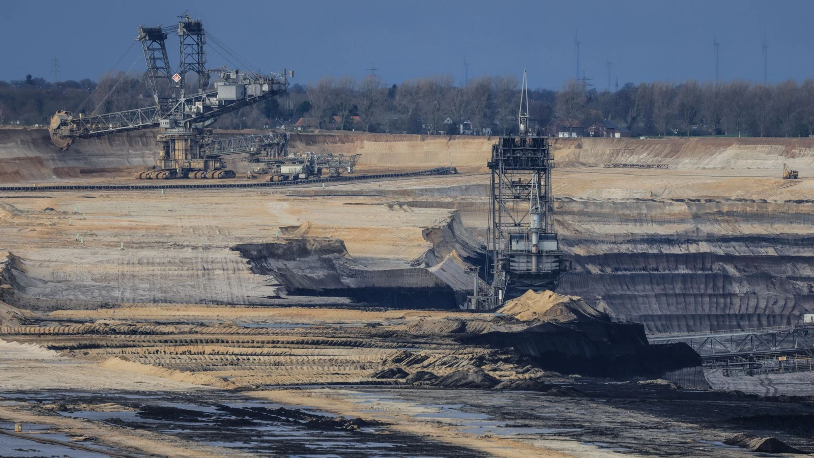 Garzweiler Toprak Kirliliği Krizi Sona Erdi Ancak Tartışma Alevlendi, © dpa Garzweiler Toprak Kirliliği Krizi Sona Erdi Ancak Tartışma Alevlendi, © dpa