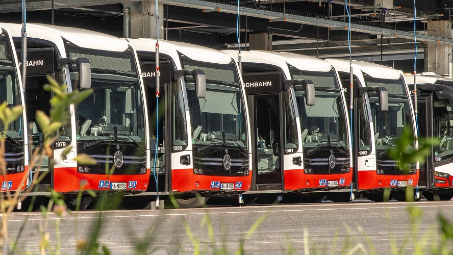 Neustadt’ta Otobüs Ev Duvarına Çarptı: Şans Eseri Yaralı Yok, © hvv.de Neustadt’ta Otobüs Ev Duvarına Çarptı: Şans Eseri Yaralı Yok, © hvv.de