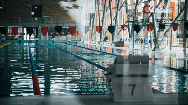 Badespass im Winter: Hallenbäder mit erfolgreicher Saison, © Bence Szemerey