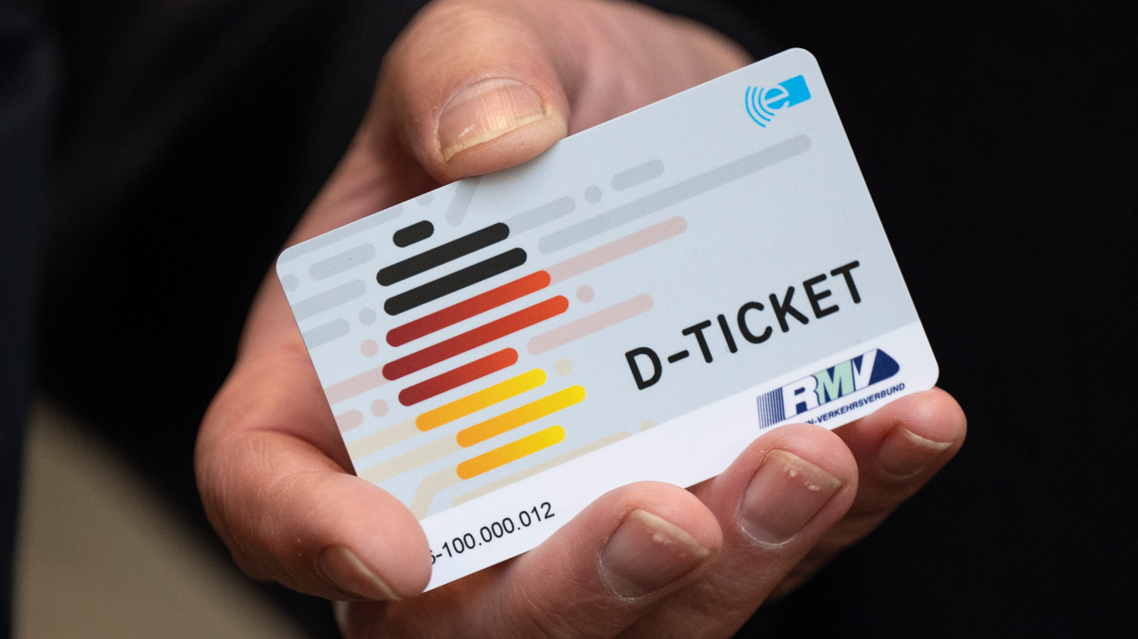 “Deutschlandticket” Gelecek Yıl da Kalıyor:  Finansmanı Tamam!, © dpa