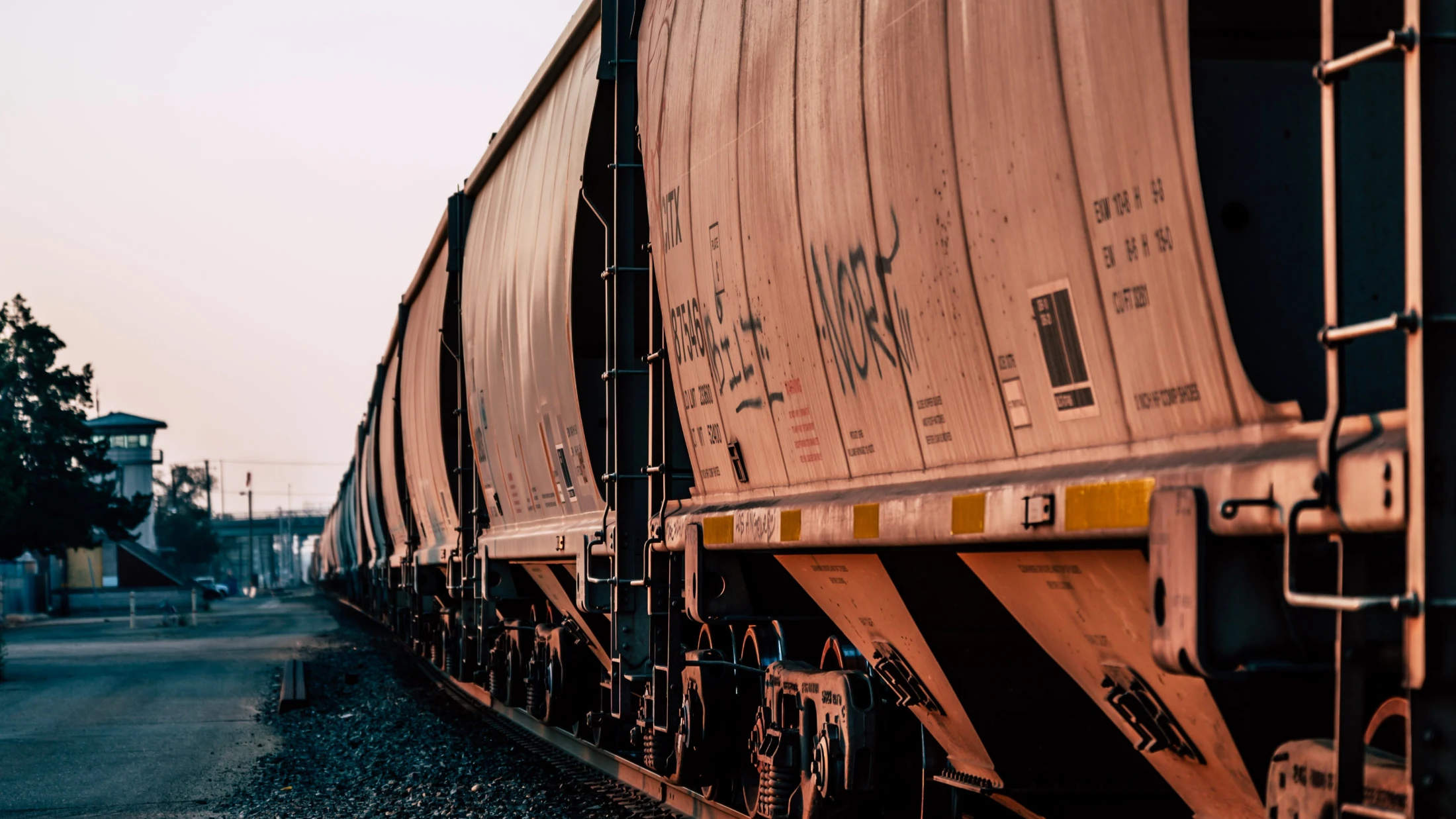 © Brett Sayles © Brett Sayles