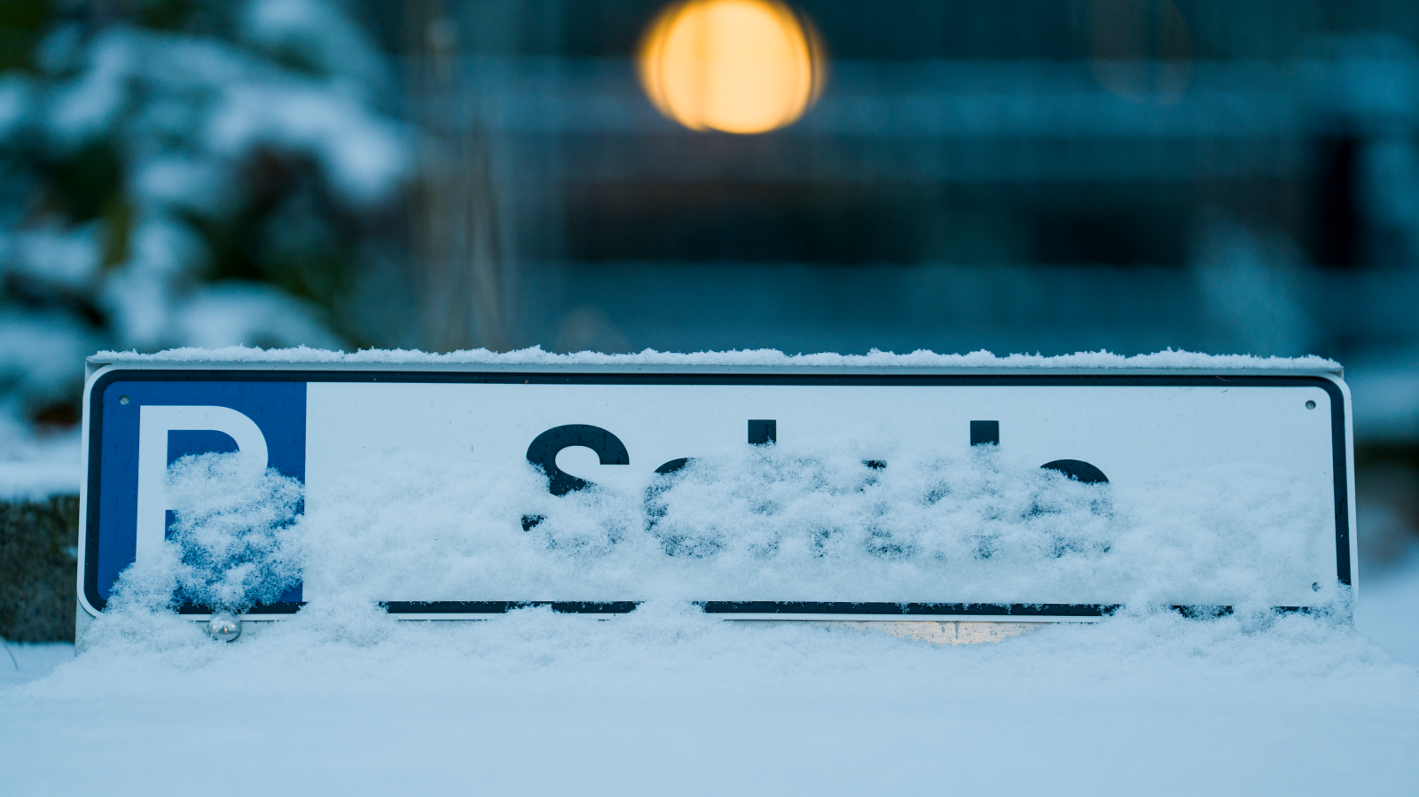 Buzlanma Alarmı: NRW’de Okullar Bugün Kapalı!, © Andreas Arnold/dpa