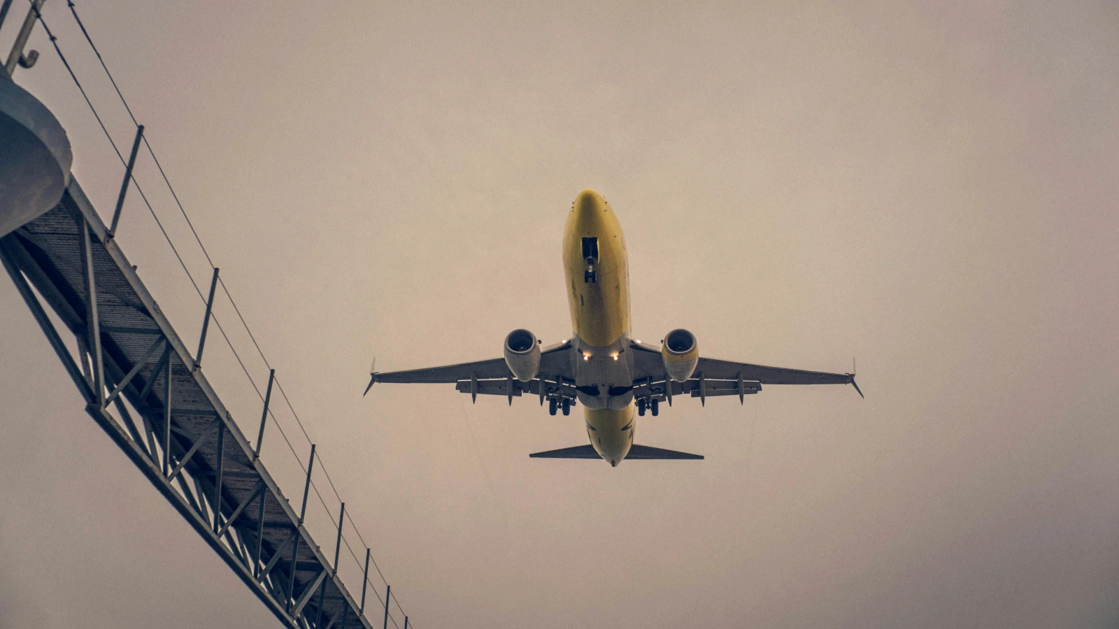 Bremen Havaalanı'nda iptaller!, © Lucas Allmann Bremen Havaalanı'nda iptaller!, © Lucas Allmann