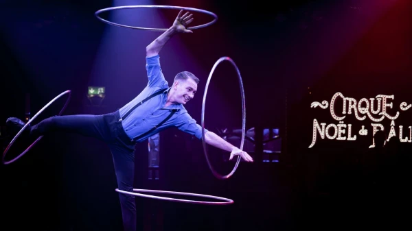 Zirkusmagie trifft auf Weihnachtszauber Zirkusmagie trifft auf Weihnachtszauber