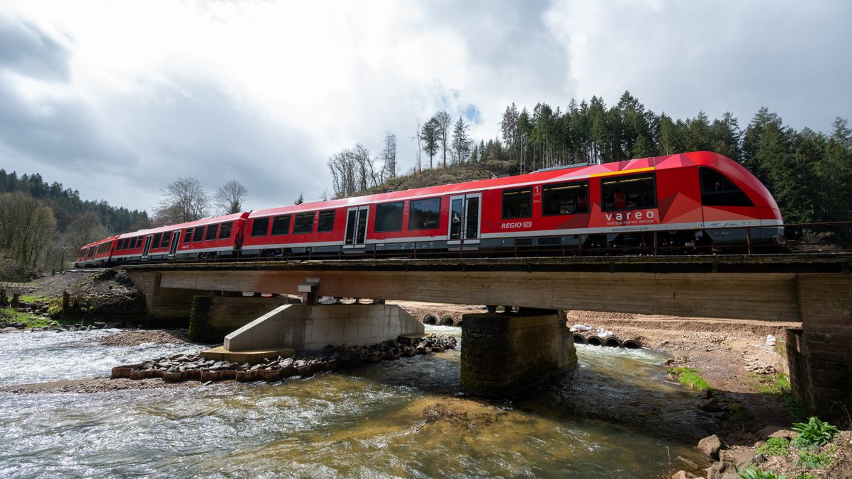 Eifel Demiryolu Hattı: Gerolstein-Köln Seferleri Başladı, © Harald Tittel/dpa
