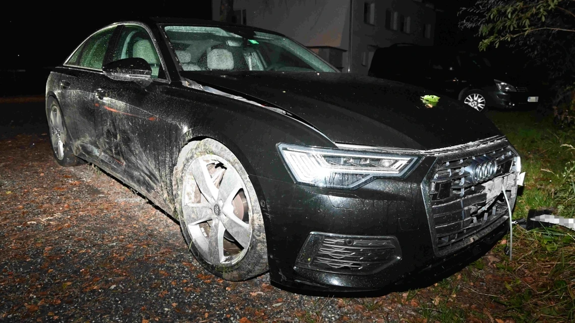 Sachschaden bei Selbstunfall in Weite, © Kantonspolizei St. Gallen Sachschaden bei Selbstunfall in Weite, © Kantonspolizei St. Gallen