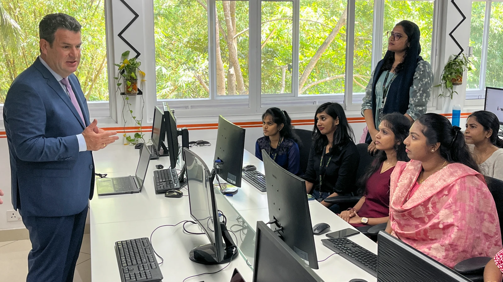 Kaiserslautern Göçmenlik Bürosu İşgücü Göçünden Oldukça Memnun, © dpa Kaiserslautern Göçmenlik Bürosu İşgücü Göçünden Oldukça Memnun, © dpa