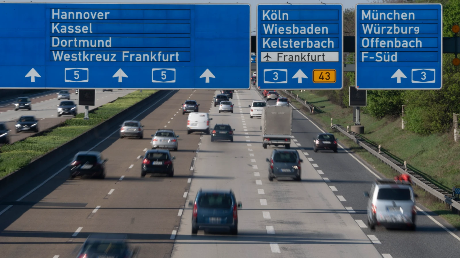 Frankfurter Kreuz Hafta Sonu Kapalı!, © dpa Frankfurter Kreuz Hafta Sonu Kapalı!, © dpa