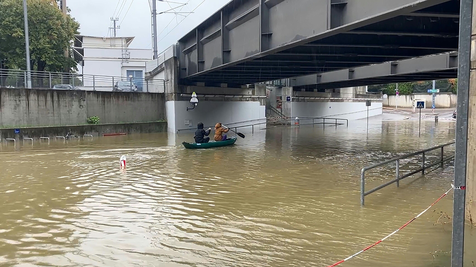 Grosse Schäden durch Hochwasser in Europa, ©  KEYSTONE/APA/DOMINIK MANDL