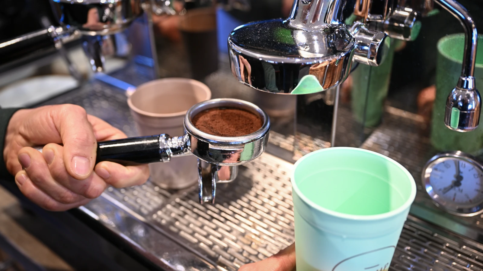 Kahve Fiyatları Arttığı İçin Her Dört Kişiden Biri Daha Az Kahve İçmeyi Planlıyor!, © dpa Kahve Fiyatları Arttığı İçin Her Dört Kişiden Biri Daha Az Kahve İçmeyi Planlıyor!, © dpa