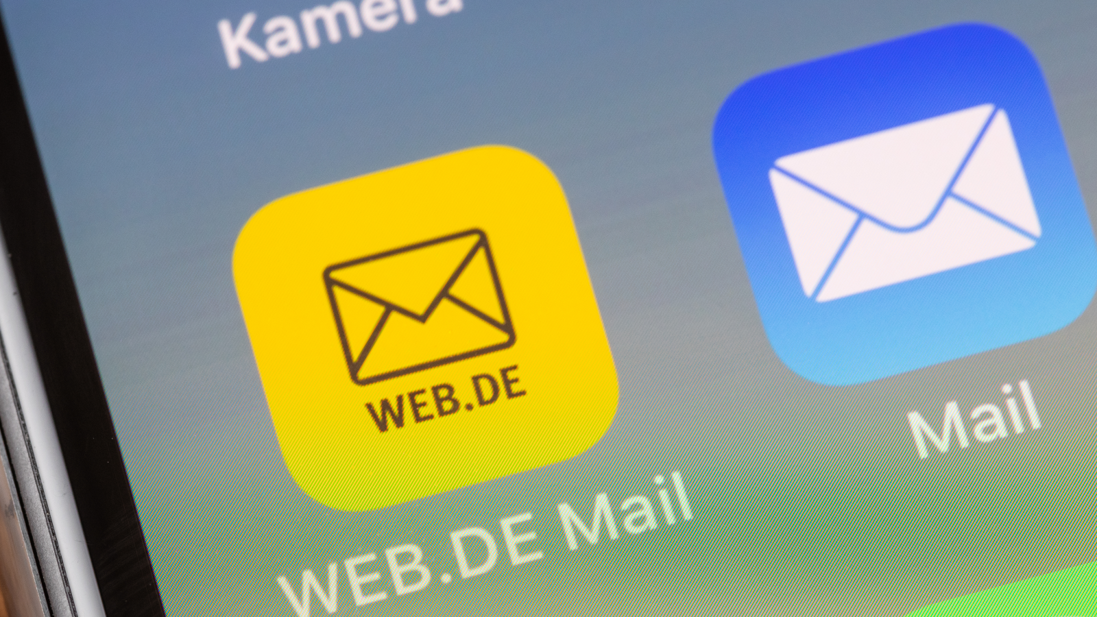 18 Milyon Web.de Kullanıcısına Sahte “Doğrulama” Tuzağı, © shutterstock