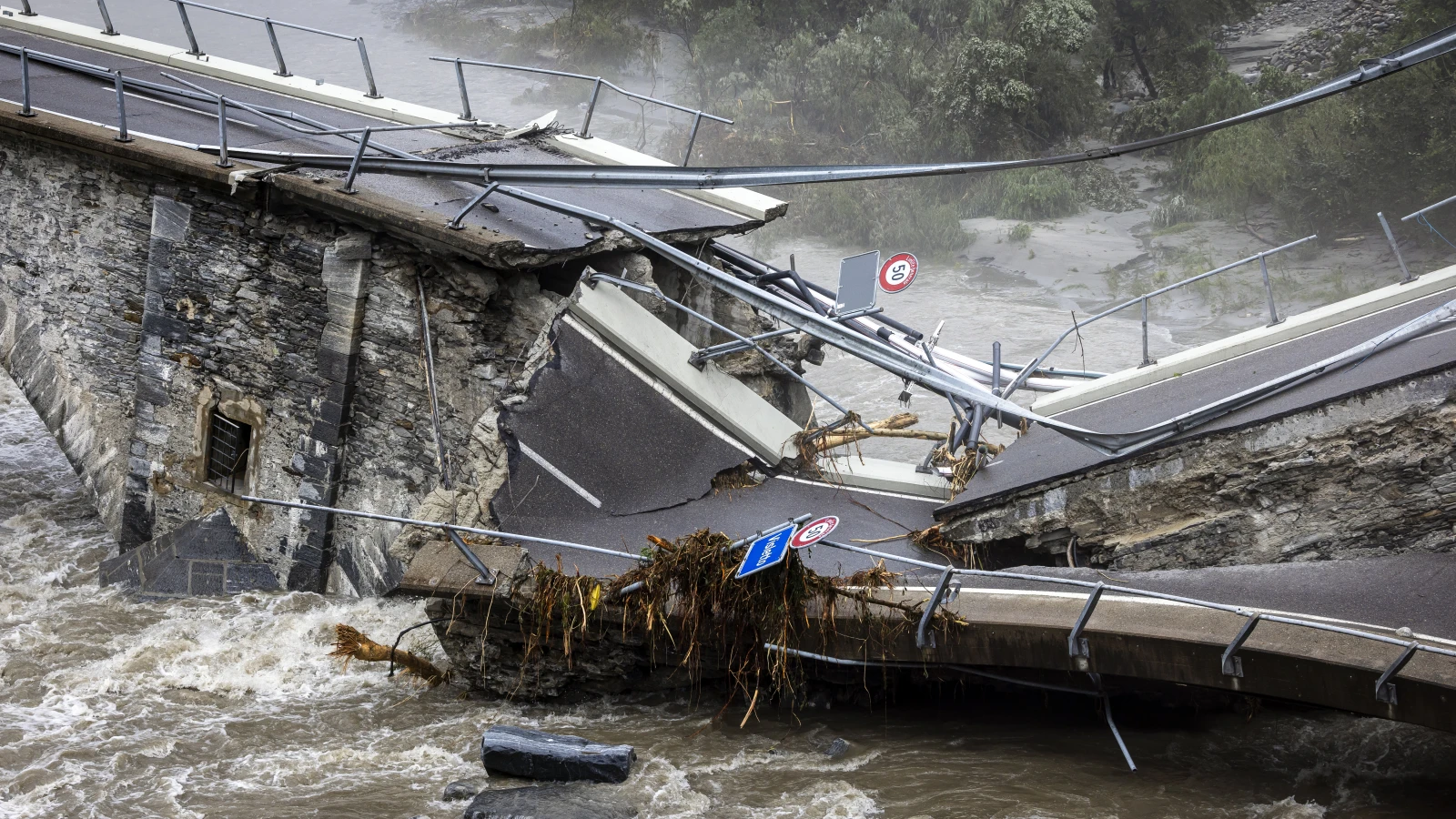 Über 75 Millionen Franken Unwetterschäden, © Keystone / Michael Buholzer Über 75 Millionen Franken Unwetterschäden, © Keystone / Michael Buholzer