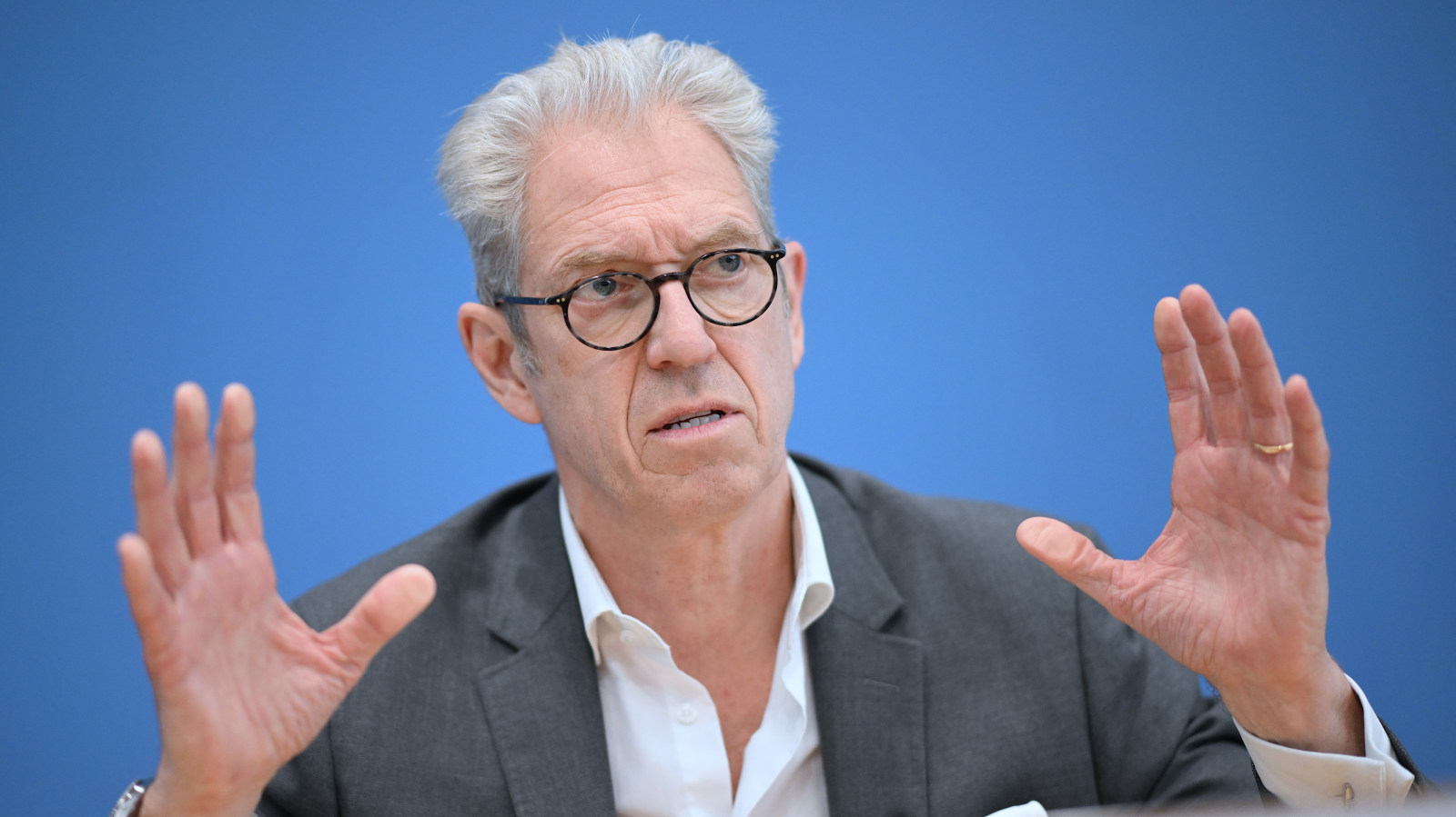 Almanya’da Doktor Randevusunu Kaçırana Ceza Gündemde: 100 Euro’ya Kadar Ücret Tartışılıyor, ©  Britta Pedersen/dpa