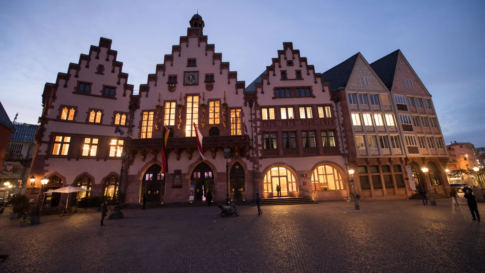 Frankfurt’ta Koalisyon Krizi: FDP Römer Koalisyonunu Bıraktı!, © Andreas Arnold/dpa Frankfurt’ta Koalisyon Krizi: FDP Römer Koalisyonunu Bıraktı!, © Andreas Arnold/dpa