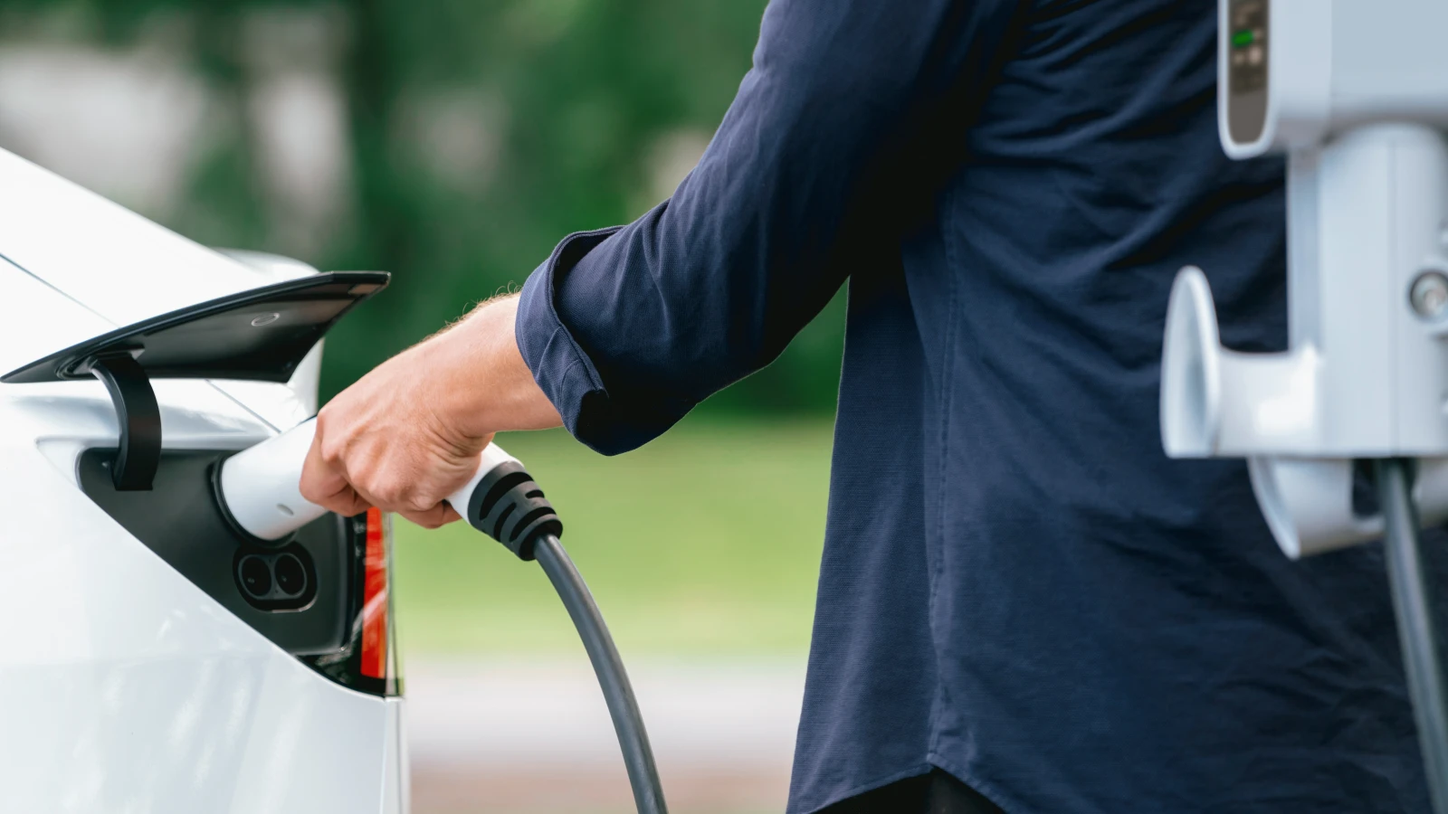 Koblenz yeni Elektrik şarj istasyonu, © shutterstock Koblenz yeni Elektrik şarj istasyonu, © shutterstock