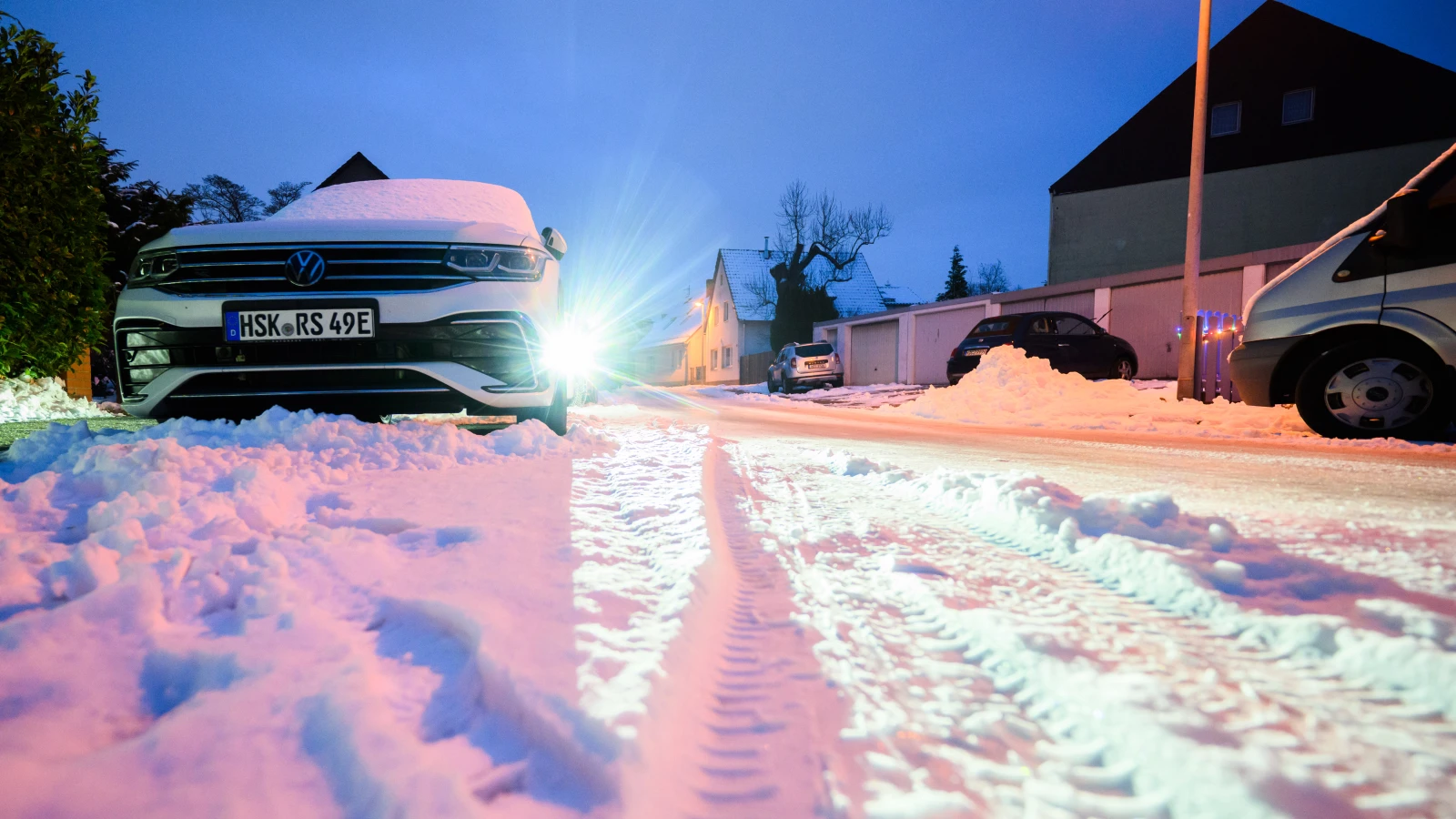 Winterwetter: Kar, Buzlanma ve Kazalar Ülkeyi Etkisi Altına Aldı, © Julian Stratenschulte/dpa Winterwetter: Kar, Buzlanma ve Kazalar Ülkeyi Etkisi Altına Aldı, © Julian Stratenschulte/dpa