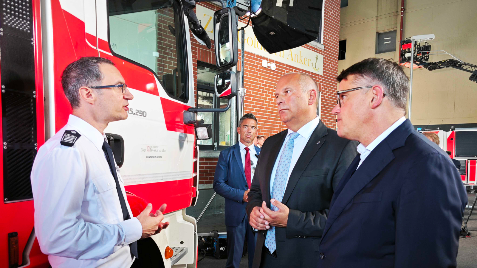 Afetten Korunak İçin 25 Araç Alındı!, © dpa