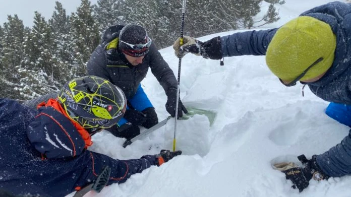 Messdaten zeigen: Der Winter war warm , © Lawinendienst des Fürstentums Liechtenstein Messdaten zeigen: Der Winter war warm , © Lawinendienst des Fürstentums Liechtenstein