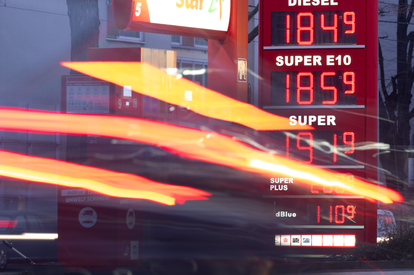 Petrol Fiyatı Şoku Alman Ekonomisini Yavaşlatabilir, © Sebastian Kahnert/dpa