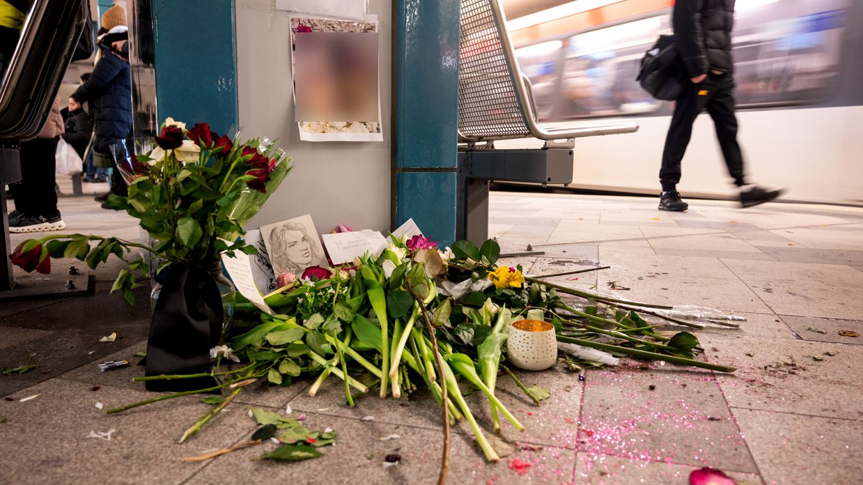 Hamburg’da Acı Kayıp: 18 Yaşındaki Genç Kız Anıldı!	, © dpa