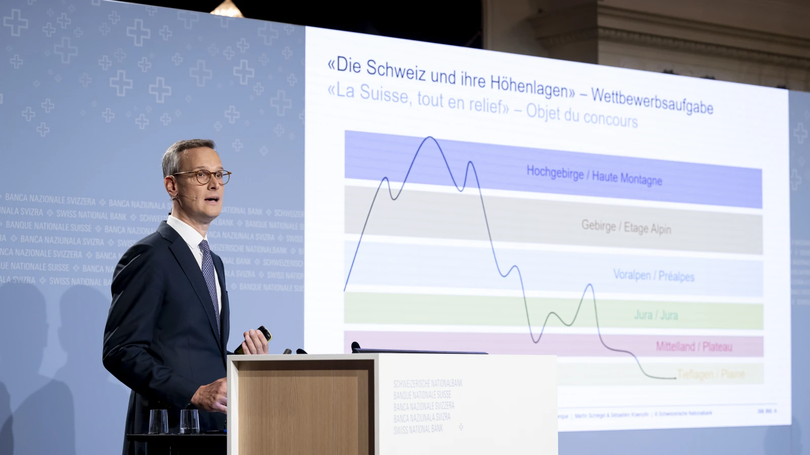 SNB lanciert Wettbewerb für neue Banknotenserie, © Keystone-SDA SNB lanciert Wettbewerb für neue Banknotenserie, © Keystone-SDA