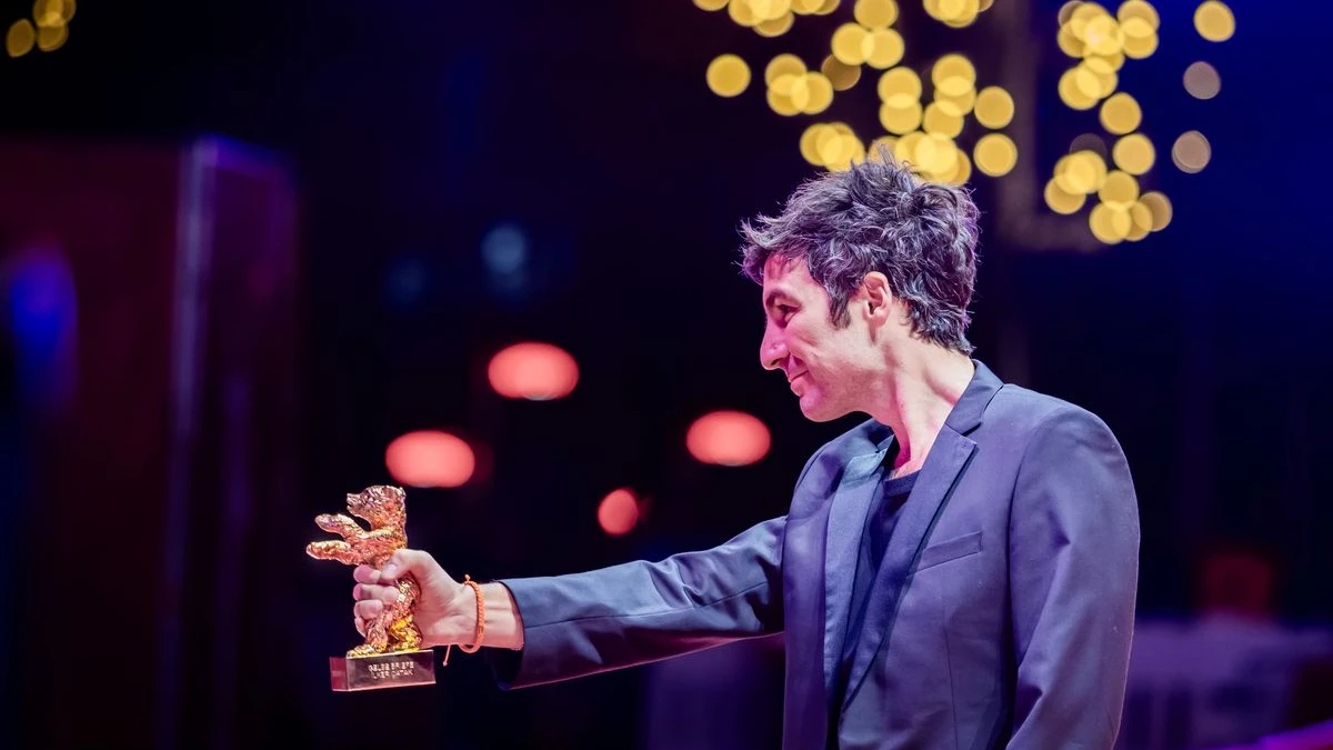 Berlinale’de Altın Ayı İlker Çatak’ın “Sarı Zarflar” Filmine, © Christoph Soeder/dpa Berlinale’de Altın Ayı İlker Çatak’ın “Sarı Zarflar” Filmine, © Christoph Soeder/dpa