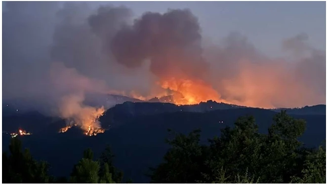 Eskişehir ve Afyon’daki orman yangınında 11 işçi hayatını kaybetti, © Ekran Fotosu: t24.com.tr Eskişehir ve Afyon’daki orman yangınında 11 işçi hayatını kaybetti, © Ekran Fotosu: t24.com.tr
