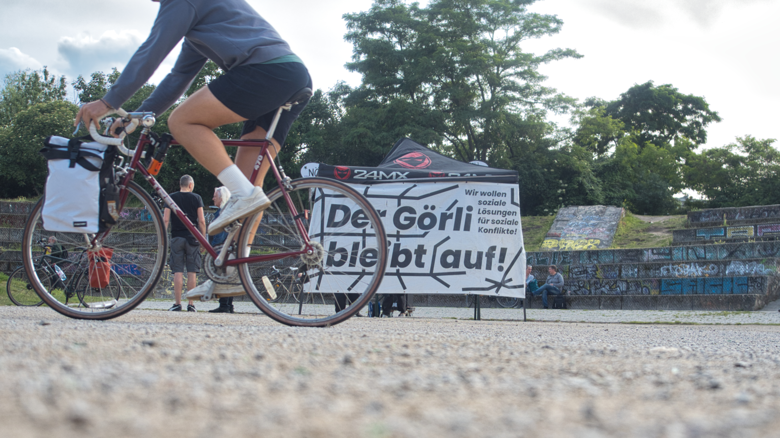 Görlitzer Park’ta Çit Gerilimi: Berlin Polisi Hazır, Protestolar Başlıyor, © Paul Zinken/dpa