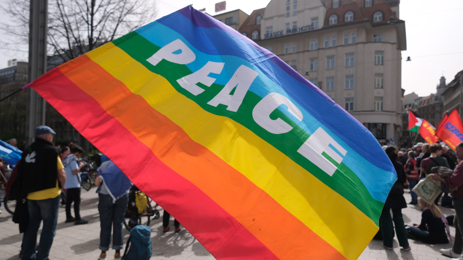 Berlin’de ‘Savaşa Hayır Barış Yürüyüşü’, © dpa